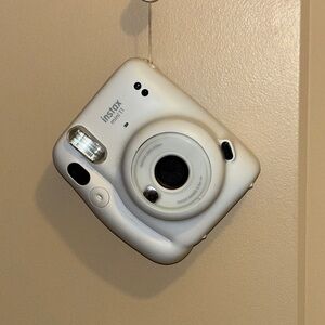 Instax Mini 11 White Instant Camera